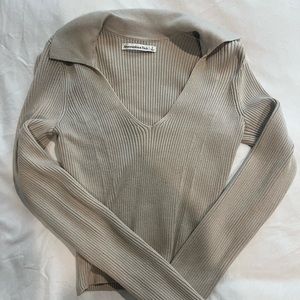 Abercrombie knit with collar